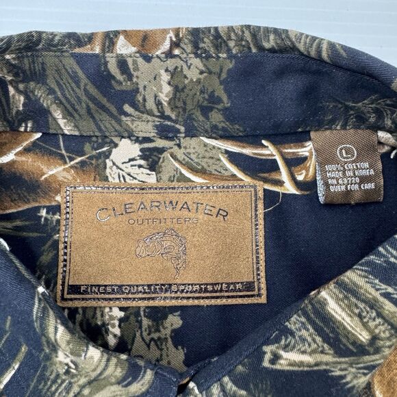 Clearwater Outfitters Deer Print Button Front Shirt Mens L Hunting Outdoors NWT - Picture 3 of 9